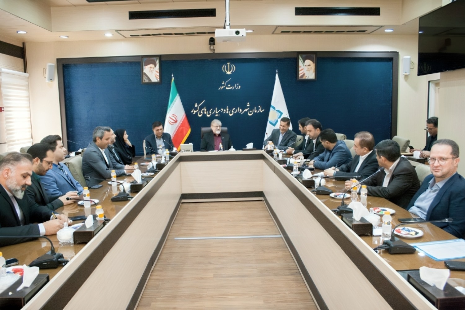 با حکم رئیس سازمان شهرداری‌ها و دهیاری‌های کشور؛سیدفرهاد خدابخشی سرپرست دفتر حمل‌ونقل عمومی وترافیک شهری شد